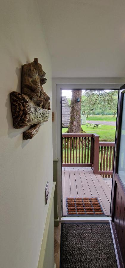 Bonnie Lodge-Lochside Location With Hot Tub Invergarry Exterior photo